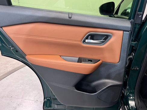 New 2026 Nissan Rogue Platinum w/ Platinum Premium Package image 18