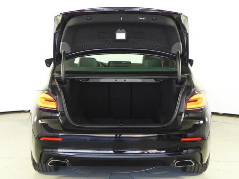 Used 2023 BMW 530i w/ Premium Package RWD image 10