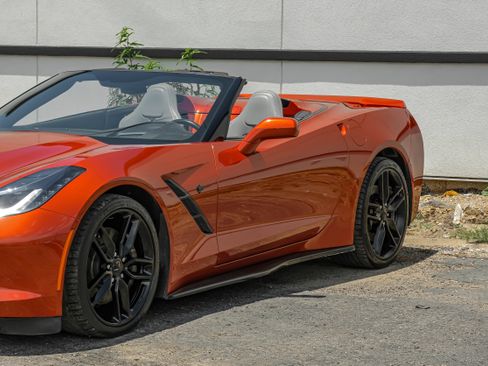 Used 2015 Chevrolet Corvette Stingray Convertible w/ 2LT Preferred Equipment Group RWD image 5
