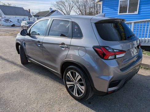 Used 2021 Mitsubishi Outlander Sport SE image 4