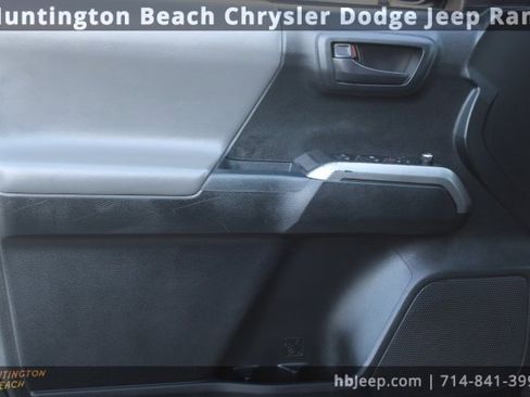 Used 2017 Toyota Tacoma SR5 image 13