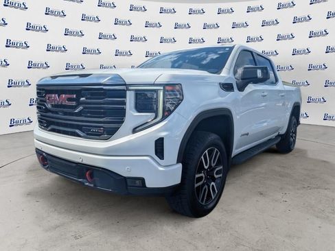 Used 2024 GMC Sierra 1500 AT4 w/ Technology Package AWD/4WD image 7