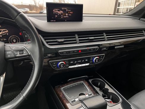 Used 2018 Audi Q7 3.0T Prestige w/ Prestige Package image 12