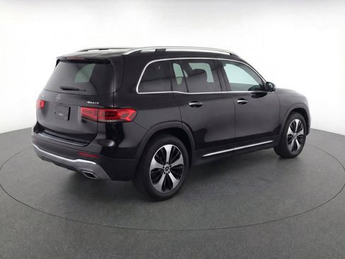 Used 2025 Mercedes-Benz GLB 250 4MATIC image 7