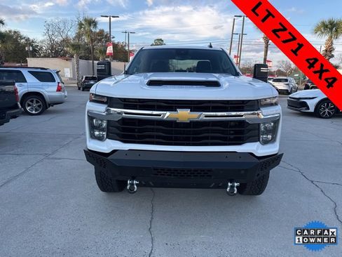 Used 2024 Chevrolet Silverado 2500 LT w/ Z71 Off-Road Package image 2