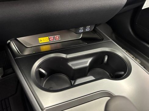 New 2026 Lexus UX 300h AWD image 28