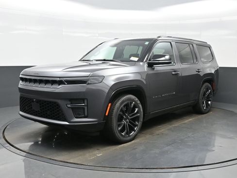 New 2026 Jeep Grand Wagoneer Summit AWD/4WD image 2