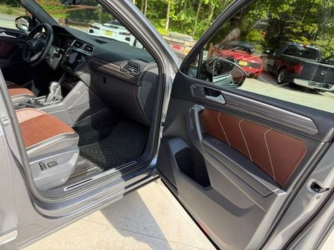 Used 2022 Volkswagen Tiguan SEL R-Line AWD/4WD image 86