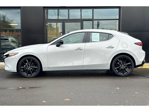 Certified 2025 MAZDA MAZDA3 s Sport image 9