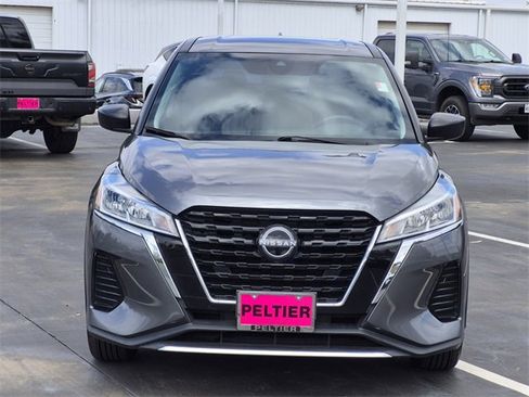 Used 2024 Nissan Kicks S image 2