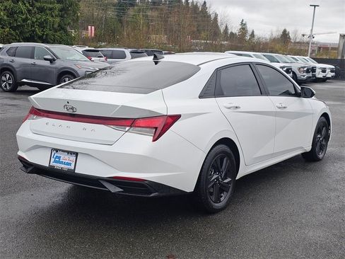 Used 2021 Hyundai Elantra SEL w/ Convenience Package image 5