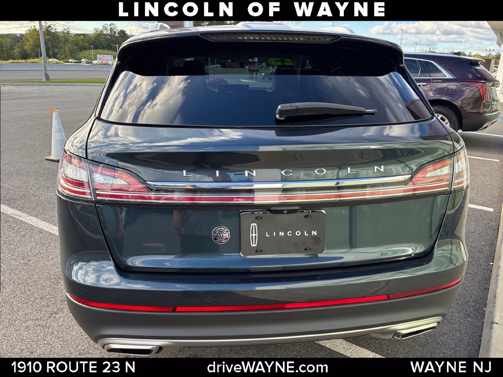 Certified 2023 Lincoln Nautilus AWD w/ Premium Package image 5