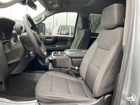 Used 2024 Chevrolet Silverado 2500 Custom w/ Custom Convenience Package image 16