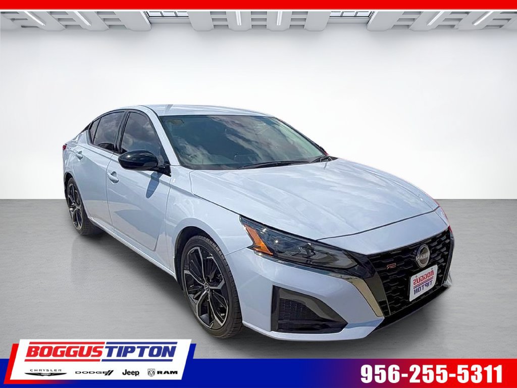 Used 2024 Nissan Altima 2.5 SR FWD image 1
