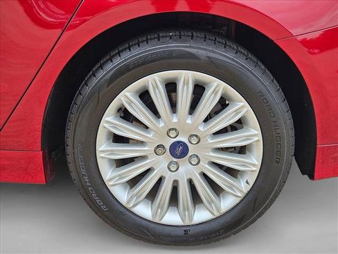 Used 2014 Ford Fusion SE w/ Equipment Group 502A image 25