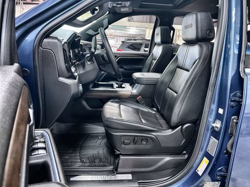 Used 2024 Chevrolet Silverado 2500 High Country w/ Technology Package AWD/4WD image 13
