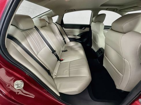 Used 2018 Honda Accord Touring image 28