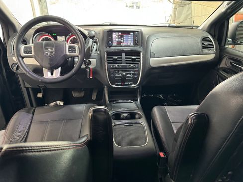 Used 2016 Dodge Grand Caravan R/T FWD image 16
