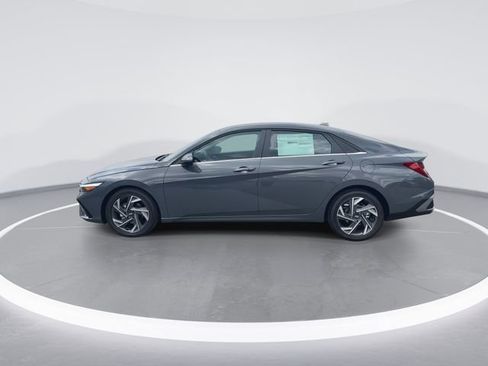 New 2026 Hyundai Elantra Limited w/ Cargo Package FWD image 5