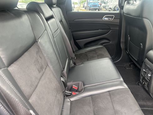 Used 2022 Jeep Grand Cherokee Laredo X AWD/4WD image 29
