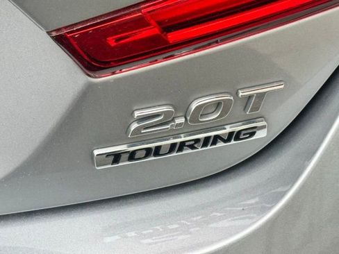 Used 2018 Honda Accord Touring image 4