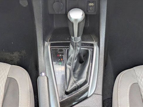 Used 2018 Toyota Corolla LE FWD image 12