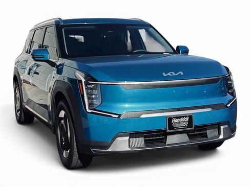 Certified 2026 Kia EV9 Wind AWD/4WD image 1