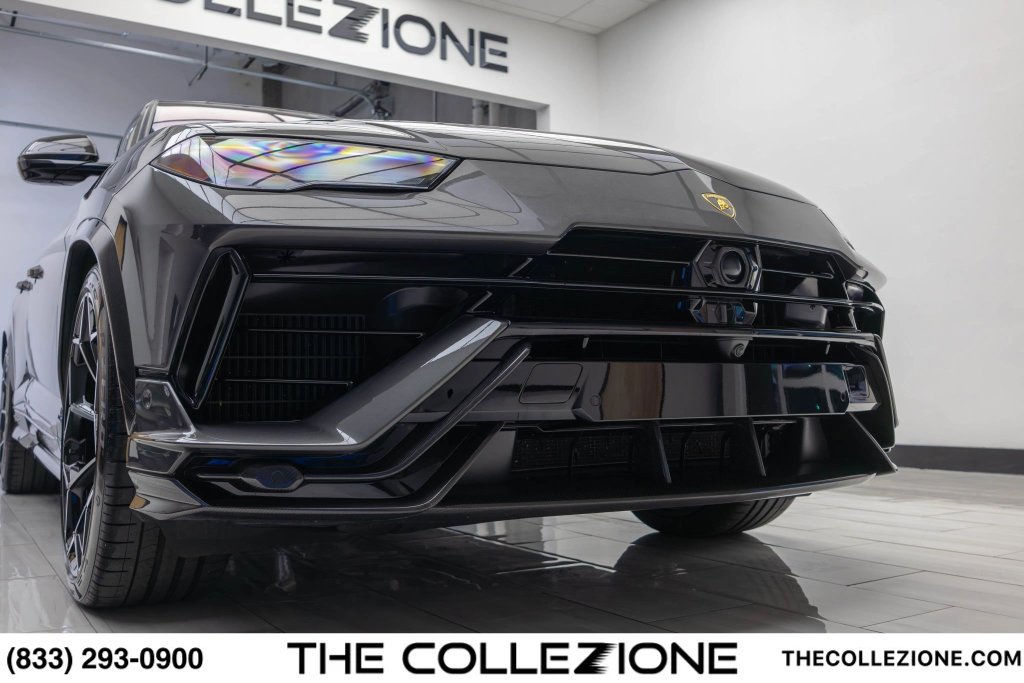 Used 2023 Lamborghini Urus Performante AWD/4WD image 6