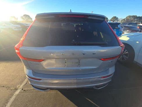 Certified 2025 Volvo XC60 B5 Plus image 4