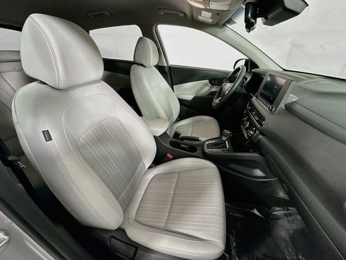 Used 2023 Hyundai Kona SEL FWD image 25