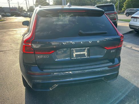 Used 2024 Volvo XC60 B5 Plus w/ Protection Package Premier AWD/4WD image 5