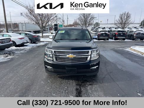 Used 2017 Chevrolet Suburban Premier image 4