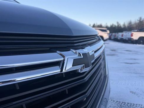 Used 2024 Chevrolet Equinox LT image 9