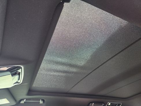 Used 2020 Land Rover Range Rover HSE image 24