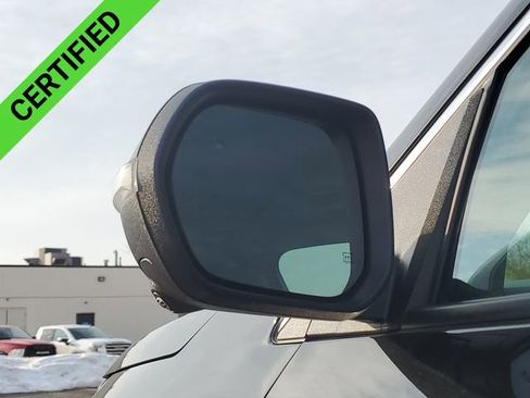 Used 2025 Chevrolet Traverse LT w/ Driver Confidence Package image 36