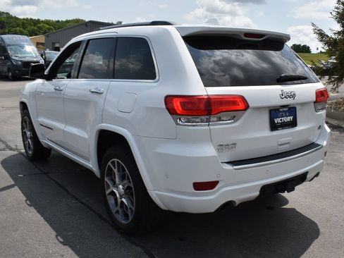 Used 2020 Jeep Grand Cherokee Overland AWD/4WD image 3