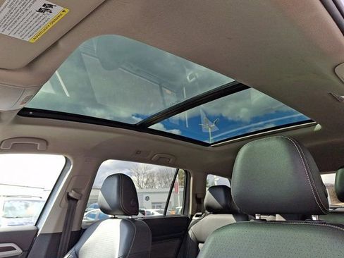 Certified 2023 Volkswagen Atlas SE w/ Panoramic Sunroof Package image 19