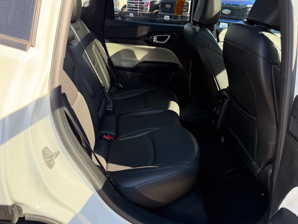 Used 2025 Jeep Compass Limited w/ Elite Group AWD/4WD image 24