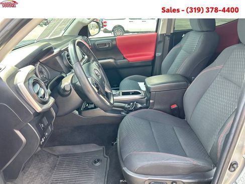 Certified 2023 Toyota Tacoma SR5 AWD/4WD image 12