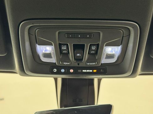 Used 2020 Chevrolet Silverado 2500 High Country w/ Z71 Off-Road Package AWD/4WD image 31