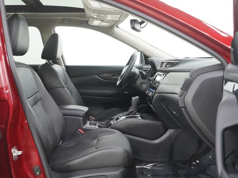 Used 2020 Nissan Rogue SL w/ Premium Package AWD/4WD image 11
