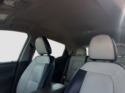 Used 2019 Chevrolet Bolt LT FWD image 24
