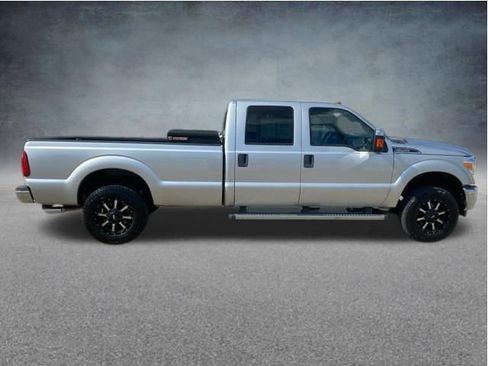 Used 2016 Ford F250 XLT w/ XLT Premium Package AWD/4WD image 7