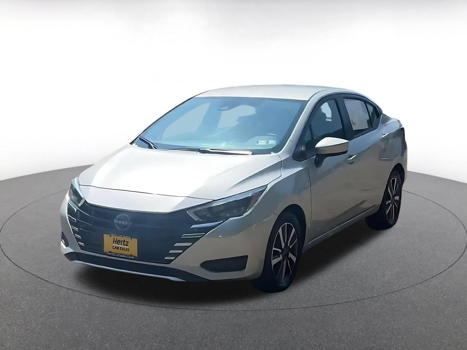 Used 2025 Nissan Versa SV FWD image 6