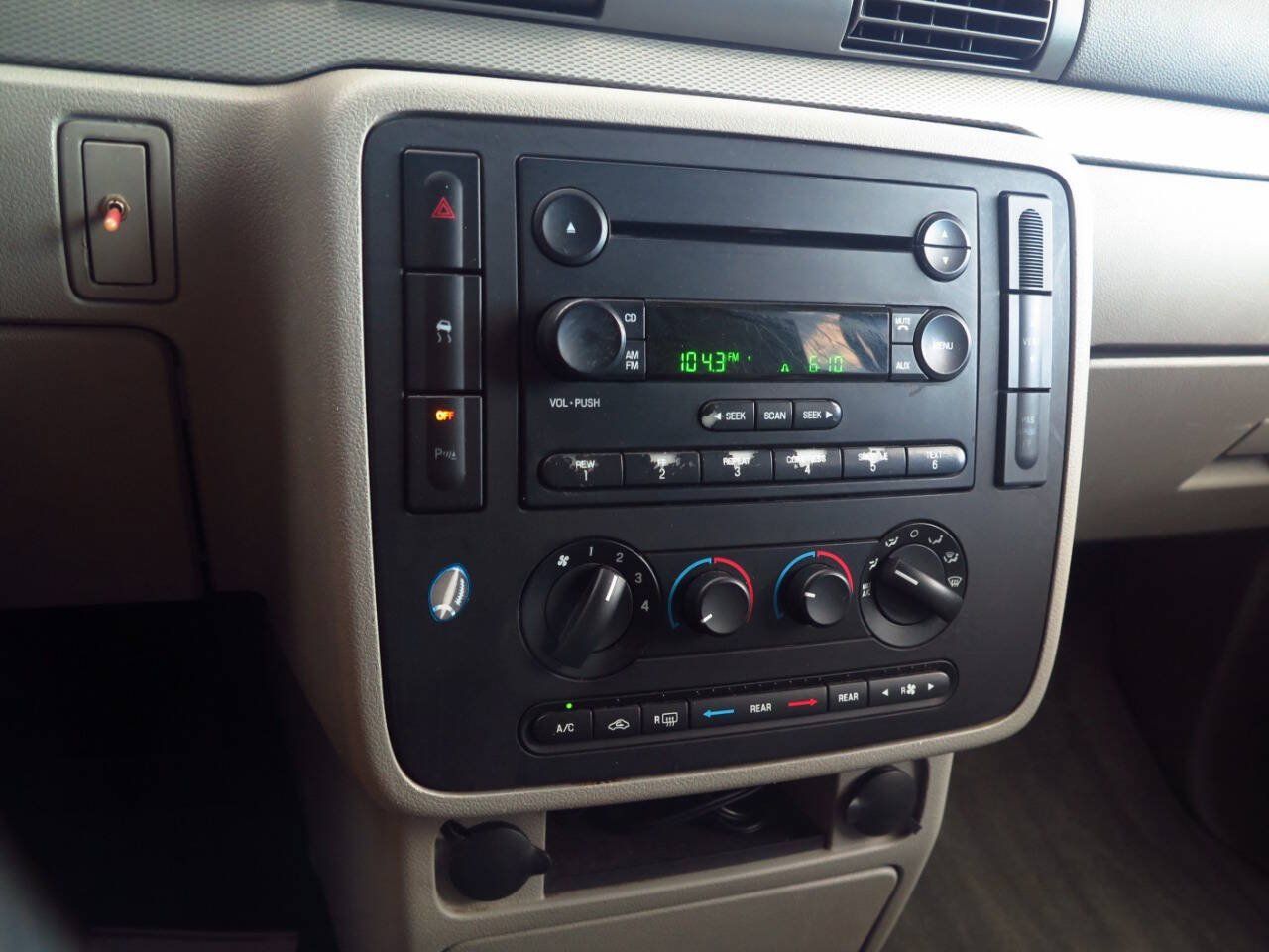 Used 2007 Ford Freestar SE FWD image 9