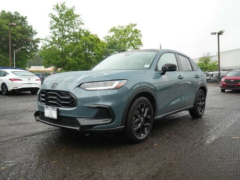 Used 2025 Honda HR-V Sport image 3