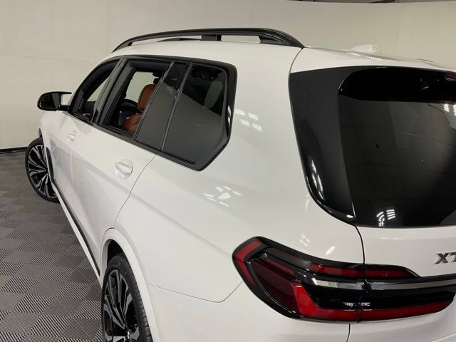 Used 2023 BMW X7 M60i w/ Executive Package AWD/4WD image 39