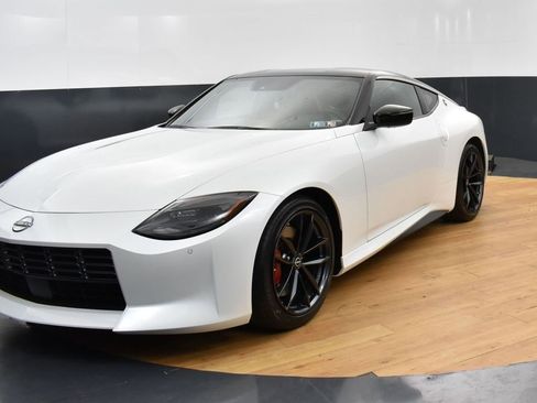 New 2024 Nissan Z Performance w/ Floor Mat Package image 2