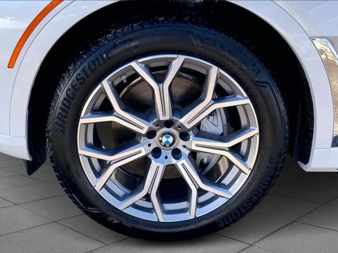 Used 2026 BMW X7 xDrive40i image 11