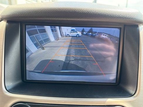 Used 2015 GMC Yukon Denali w/ Open Road Package AWD/4WD image 27
